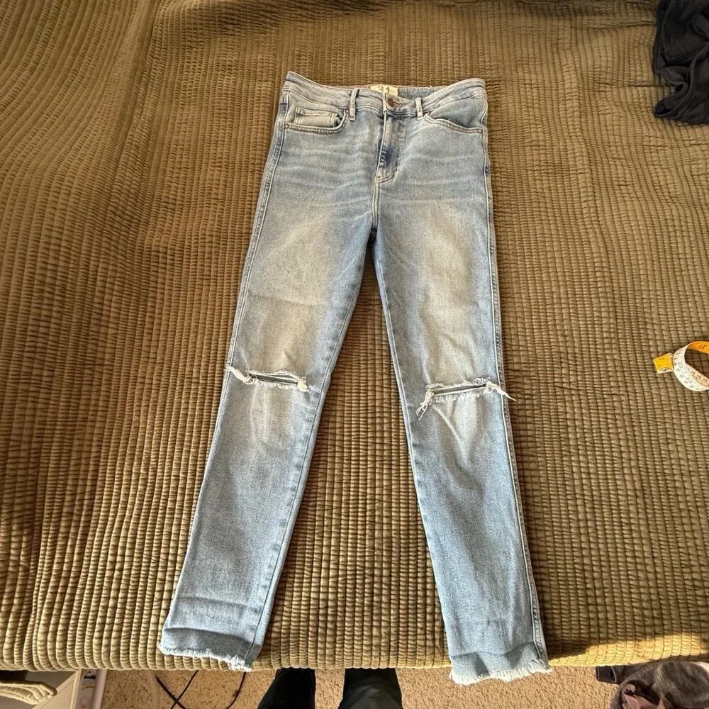 We The Free Anthropologie Light Wash High Rise Raw Hem Skinny Jeans Sz 31 - Picture 9 of 14